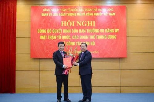 Thứ trưởng Bộ Tài chính Hồ Sỹ Hùng giữ chức Bí thư Đảng ủy VCCI
