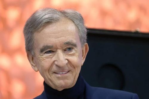 Cú 'lội ngược dòng' ngoạn mục của tỷ phú Bernard Arnault