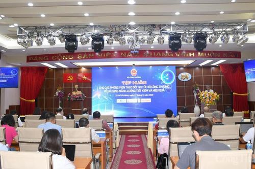 Bộ Công Thương tổ chức tập huấn truyền thông về sử dụng năng lượng tiết kiệm hiệu quả