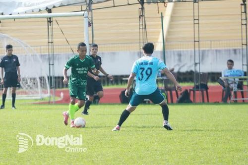 Hứa hẹn kịch tính tại vòng tứ kết khu vực 1 Giải bóng đá nam 7 người