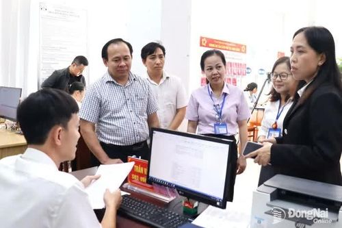 Kiểm tra cải cách hành chính và kiểm soát thủ tục hành chính tại 4 phường trong tỉnh