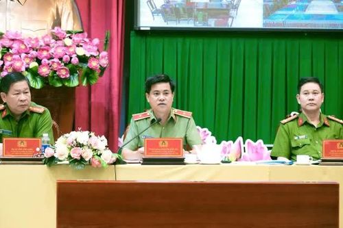 Giám đốc Công an tỉnh Đồng Nai đối thoại với công an 95 phường, xã và 7 đồn khu công nghiệp
