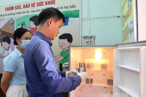 Trường Mầm non Hoa Hồng, phường Hà Giang 2: Nhiều trẻ và giáo viên có biểu hiện nôn, sốt, đi ngoài