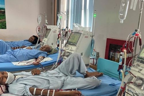 'Pháo đài trắng' giữa dòng nước lũ Thái Nguyên