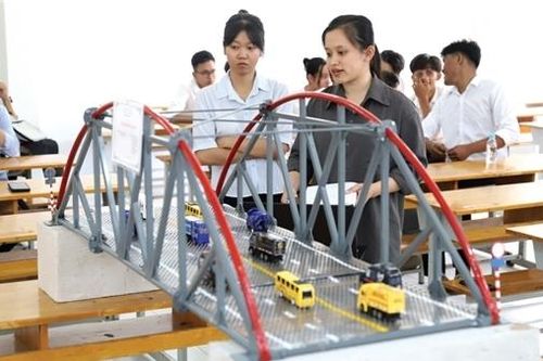 Giải quyết bài toán khan hiếm nhân lực trình độ cao