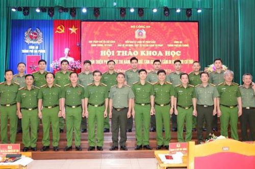 Hội thảo khoa học 'Hoàn thiện pháp luật thi hành tạm giữ, tạm giam và cấm đi khỏi nơi cư trú'