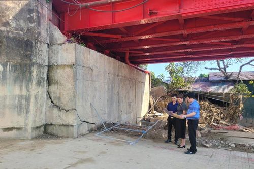 Thông tin chân cầu Bằng Giang bị nứt lún do bão lũ là không chính xác