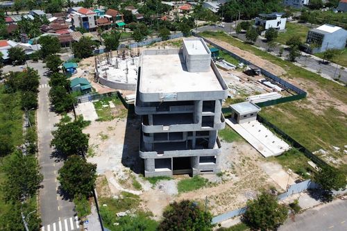 Cận cảnh tòa nhà công nghệ ở Huế 'đứng bánh' vì nhà thầu thi công 'chạy làng'