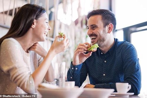 Chuyên gia chỉ ra bí quyết ăn sáng của những người sống thọ trên 100 tuổi