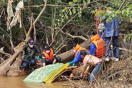 Tìm thấy thi thể người phụ nữ rơi xuống thác Voi ở Lâm Đồng