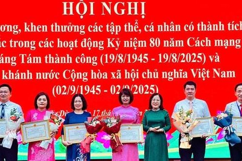 Phường Ô Chợ Dừa tổng kết và khen thưởng các hoạt động kỷ niệm A80
