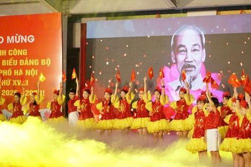 Phường Phú Thượng ca vang 'Lời ca dâng Đảng'