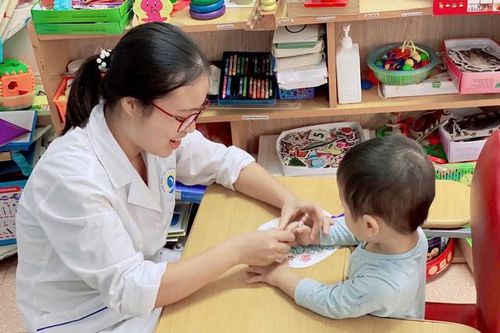 Tăng động giảm chú ý (ADHD) ở trẻ: Nhận diện sớm để con phát triển tốt