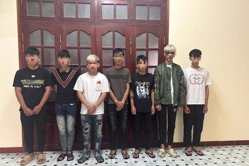 Khởi tố nhóm thanh thiếu niên gây rối, cướp tài sản