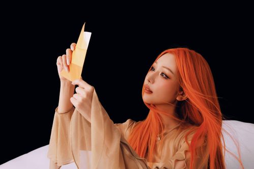 Min lần đầu tiên mở hết ngăn kéo cảm xúc của mình trong album phòng thu thứ 2