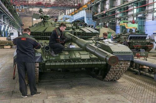 Nga lên kế hoạch nâng cấp 800 xe tăng T-72 trong 10 năm
