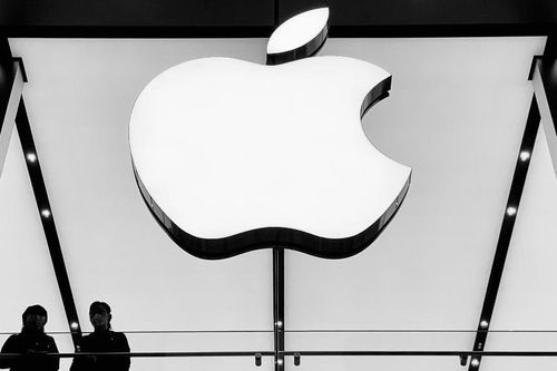 Các ông lớn công nghệ đang thách thức đế chế Apple