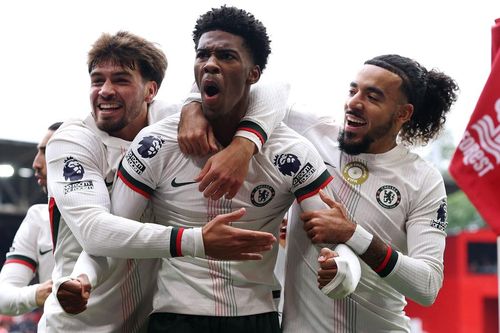 Chelsea tiếp tục nhận thẻ đỏ trong chiến thắng đậm trước Nottingham