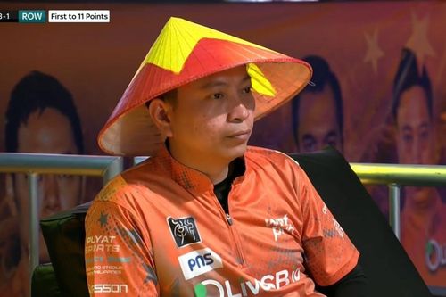 Dương Quốc Hoàng đội nón lá, đánh bại cơ thủ người Mỹ để giúp team châu Á thắng lớn ở Reyes Cup 2025