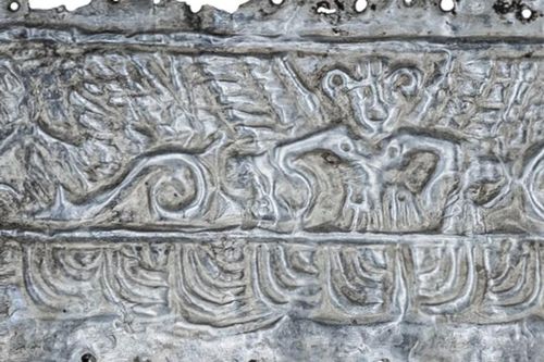 Bí ẩn về tấm bia cổ khắc họa các vị thần khiến chuyên gia bối rối