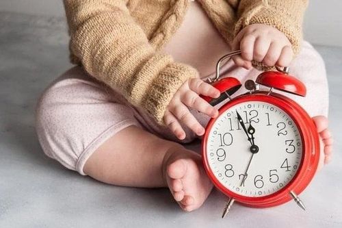 Chọn giờ vàng sinh con, cha mẹ cần biết