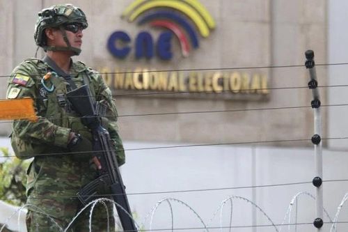 Thẩm phán ở Ecuador bị bắn tử vong khi đang đưa con đến trường