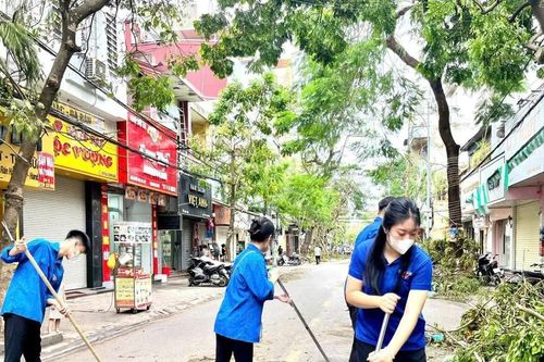 Sau lũ lụt, cảnh giác bệnh tật từ nước bẩn, môi trường ô nhiễm
