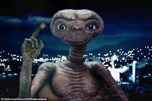 Chuyên gia nêu lý do bất ngờ khiến người ngoài hành tinh chán tìm chúng ta