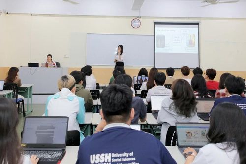 Chứng chỉ giáo dục đại học: Chìa khóa học tập linh hoạt