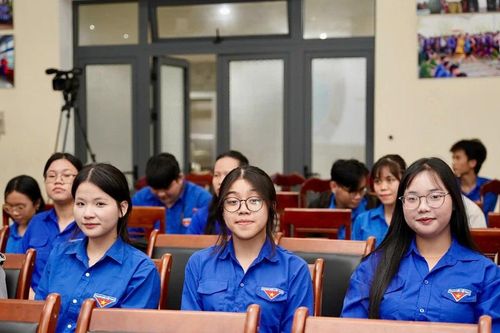 Học sinh Đà Nẵng học cách nhận diện tin giả, tránh rò rỉ thông tin cá nhân