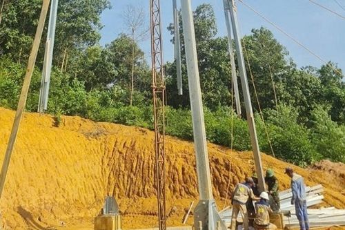 Đẩy nhanh tiến độ đưa dự án đường dây 220kV đấu nối Nghĩa Lộ - TBA 500kV Việt Trì cán đích trong năm 2025