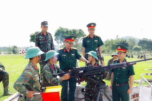 Phát huy truyền thống 60 năm, xây dựng sư đoàn vững mạnh toàn diện 'mẫu mực, tiêu biểu'