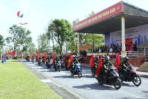 Tuổi trẻ toàn quân hưởng ứng Tháng an toàn giao thông quốc gia
