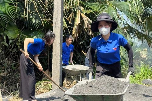 Những ngôi nhà mới giữa đại ngàn, bên triền cát trắng