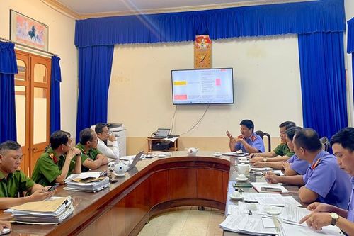 VKSND Khu vực 2 - Đồng Tháp tổ chức họp liên ngành giải quyết án