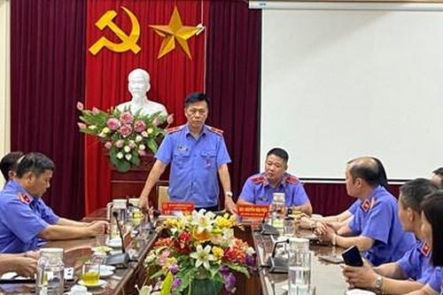 VKSND tỉnh Hưng Yên thăm hỏi, động viên nữ cán bộ, công chức VKSND tỉnh Thái Nguyên sau đợt mưa lũ