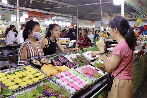 Khai mạc Ngày hội bánh dân gian Nam Bộ - An Giang kết hợp xúc tiến du lịch, thương mại