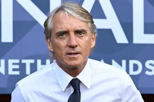 HLV Mancini sẵn sàng dẫn dắt Man Utd thay Amorim