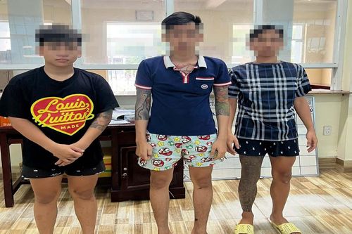 Khởi tố đối tượng có hành vi gây rối trật tự công cộng tại quán ăn vặt