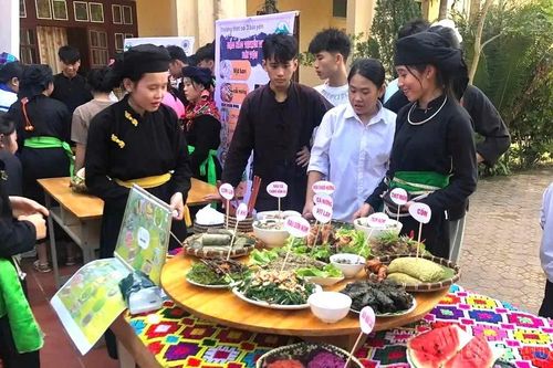 Trên 500 học sinh Trường THPT số 3 Bảo Yên tham gia 'Ngày hội Văn hóa các dân tộc địa phương'