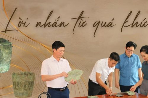'Lời nhắn từ quá khứ '