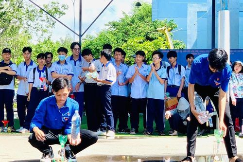 Khơi dậy niềm đam mê sáng tạo trong học sinh