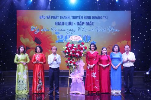 Công đoàn Báo và phát thanh, truyền hình Quảng Trị tổ chức gặp mặt kỷ niệm Ngày Phụ nữ Việt Nam