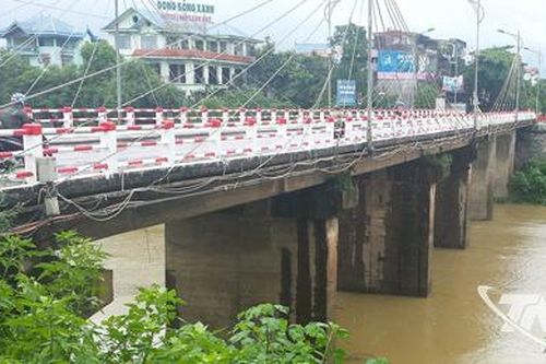 Tạm thời cấm ô tô lưu thông qua cầu Gia Bảy phục vụ kiểm định