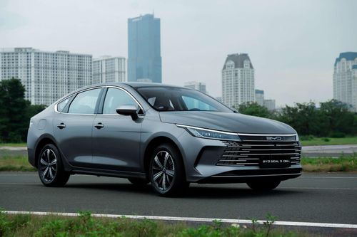 BYD SEAL 5 - mẫu hybrid thông minh ra mắt thị trường Việt