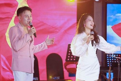 Đêm nhạc thiện nguyện 'Thắp lửa trái tim' quyên góp gần 700 triệu ủng hộ đồng bào vũng lũ