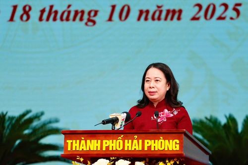 Phó Chủ tịch nước dự đại hội thi đua yêu nước thành phố Hải Phòng lần thứ I