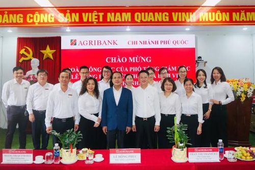 Đoàn công tác Phó Tổng giám đốc Agribank Lê Hồng Phúc làm việc tại chi nhánh Phú Quốc