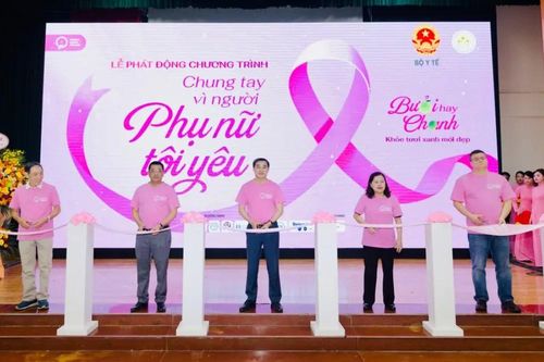 Tàu hồng lăn bánh, nhận thức lan xa