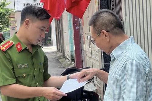 Công an TPHCM: Mở cao điểm làm sạch dữ liệu đăng ký phương tiện và chuyển đổi GPLX sang thẻ PET